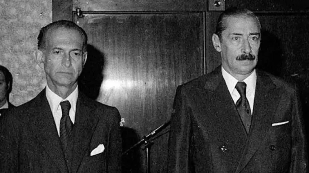 El dictador Jorge Rafael Videla y su ministro de Economía, José Alfredo Martínez de Hoz.