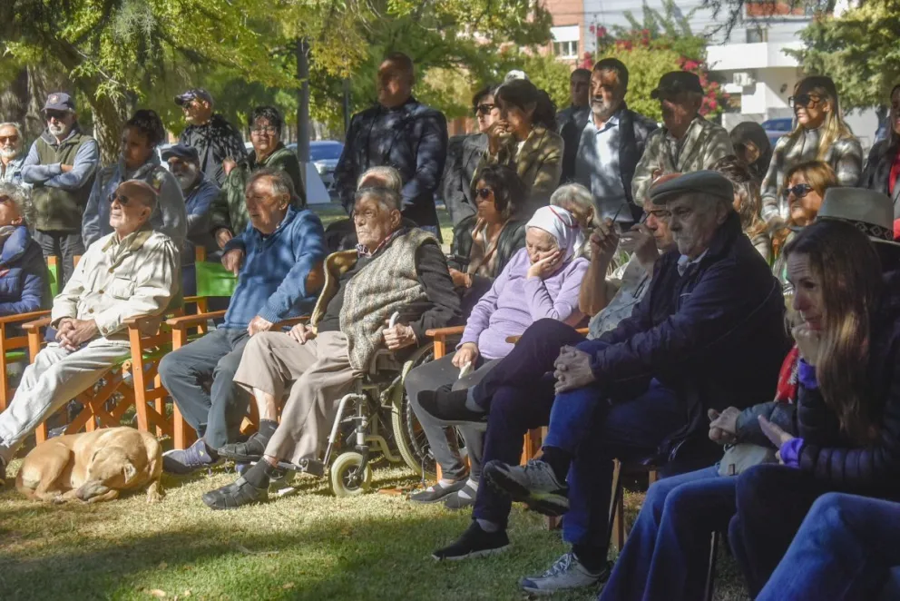 Fue muy bien recepcionado por los presentes. 