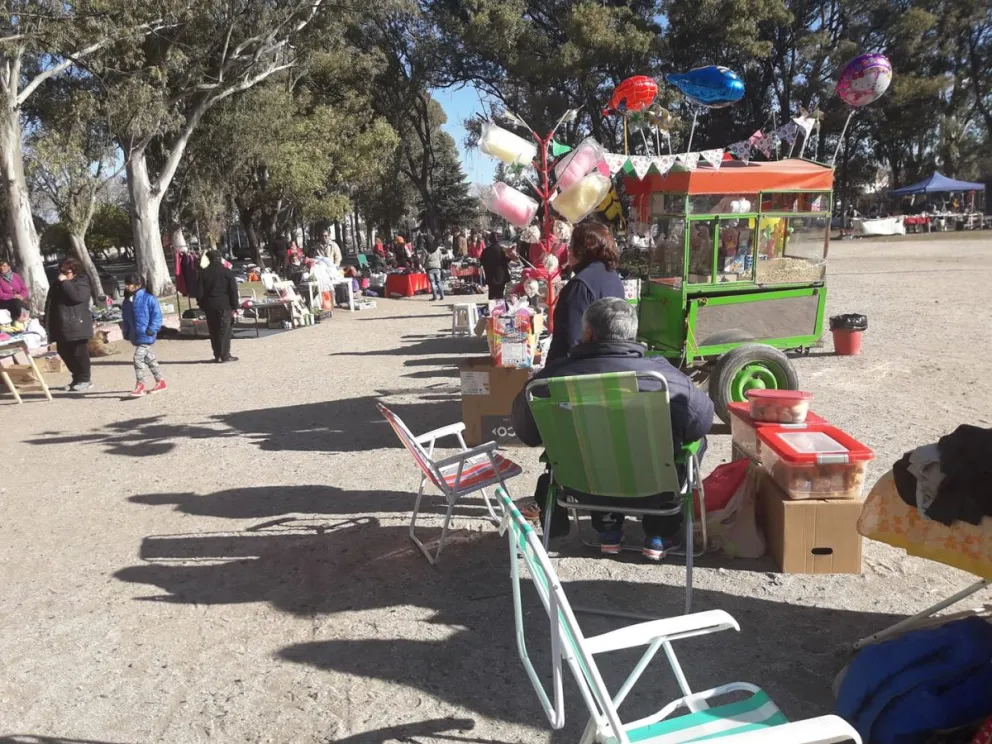 Controversia por comentarios de cobros indebidos en la Feria de Patagones. 