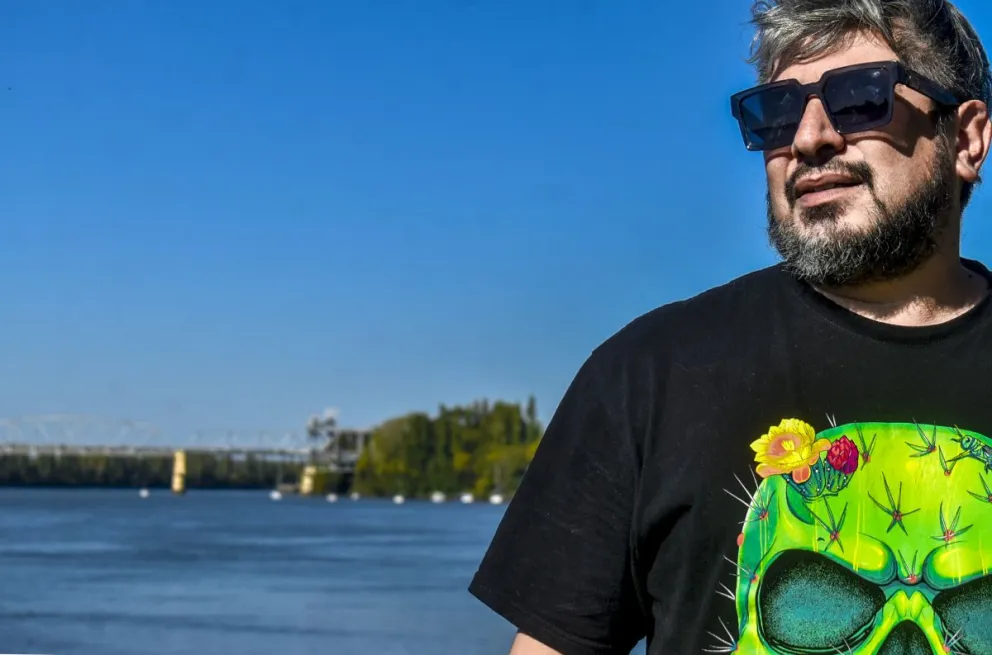 Diego Carriqueo lleva 20 años impulsando el audiovisual en Río Negro. Fotos Vanesa Schwemmler para NoticiasNet. 