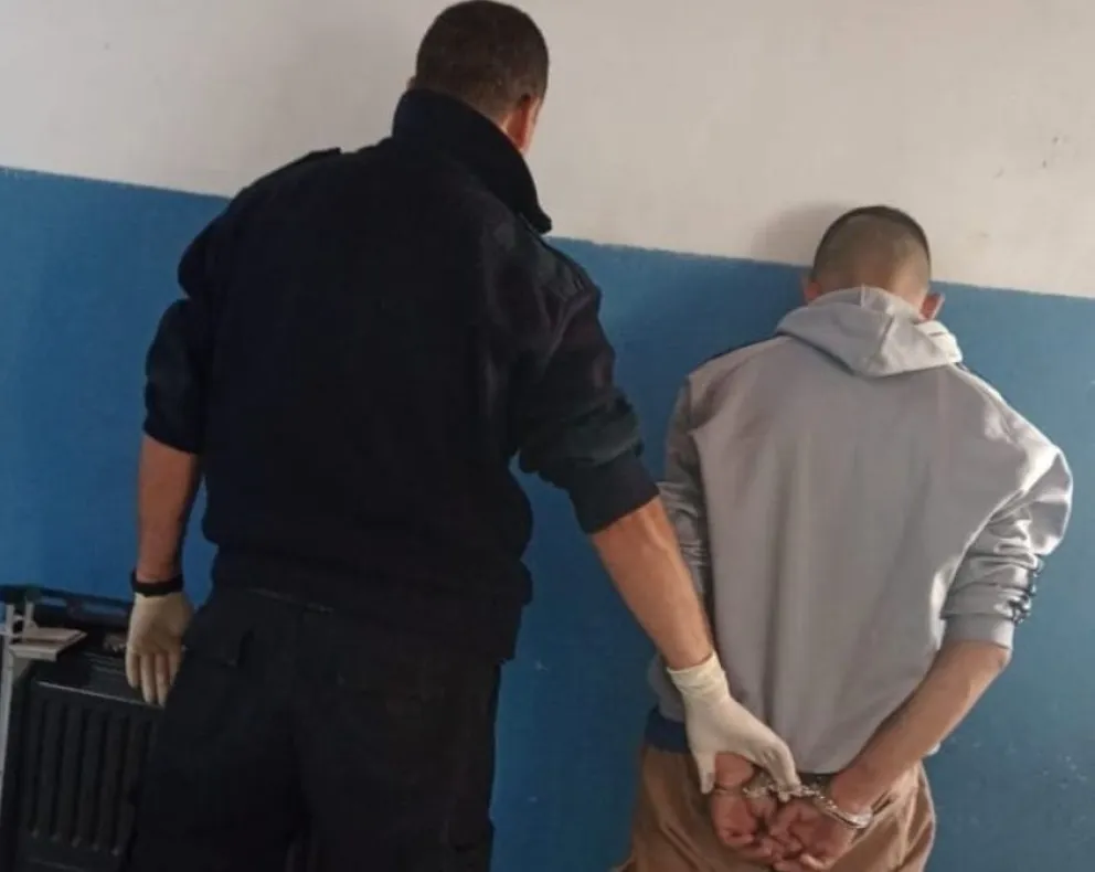 El ladrón portaba tobillera electrónica y tenía antecedentes. 