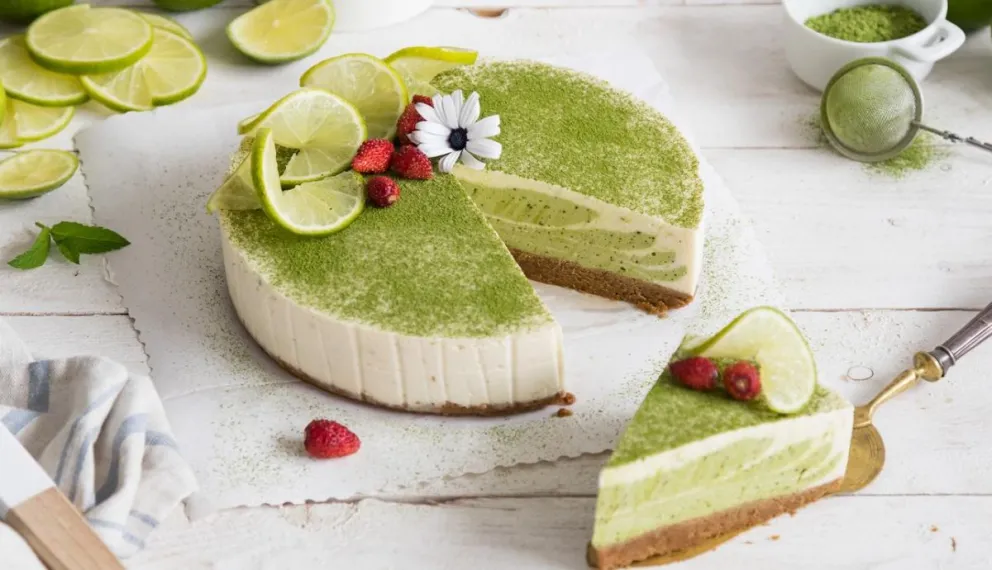 Cheesecake de matcha en simples pasos. 