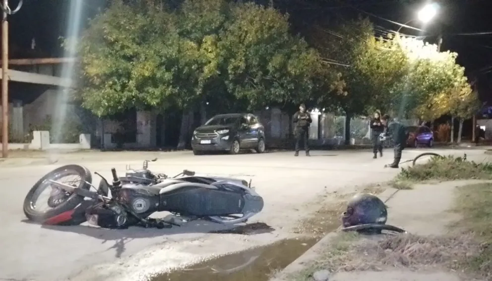 El accidente ocurrió en la intersección de las calles Schieroni y La Pampa, en el barrio Santa Clara.