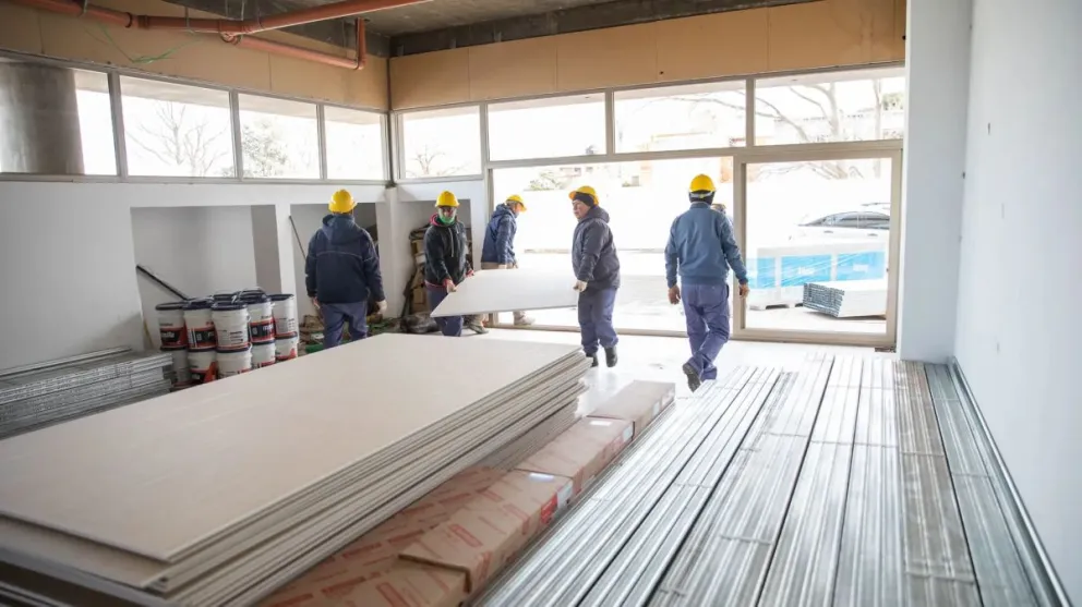  Otra empresa que ganó la licitación está a cargo de la reactivación de la obra.