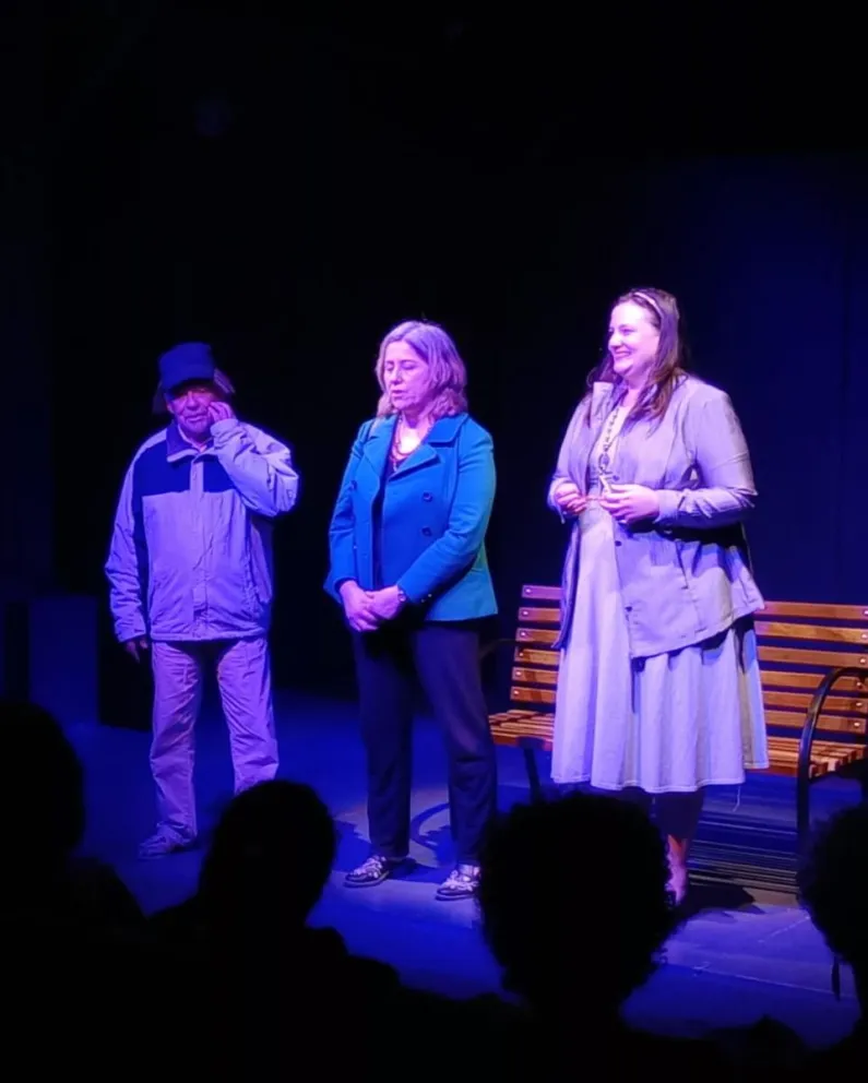 La comedia "Cuánto vale una heladera" ofrecerá doble función en El Tubo Teatro.