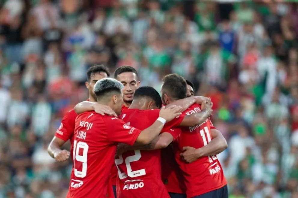 Partido por la 13° fecha del Torneo Apertura.