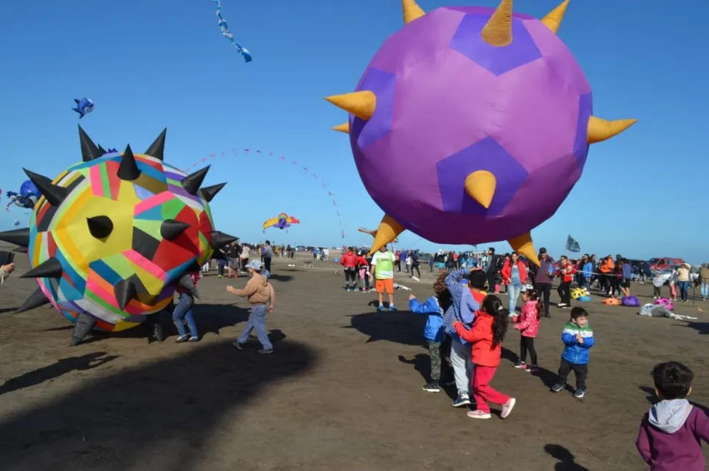 Los barriletes fueron sin lugar a dudas una de las grandes atracciones. Fotos Vanesa Schwemmler para NoticiasNet.