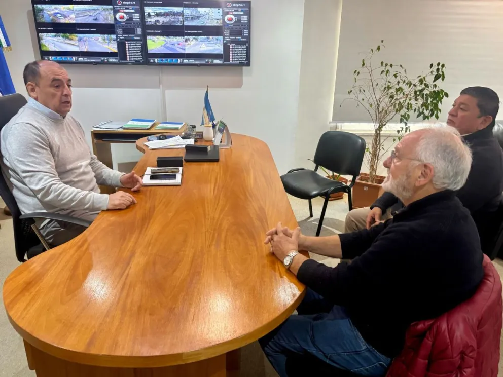 Jara recibió a Badié y Vilca.