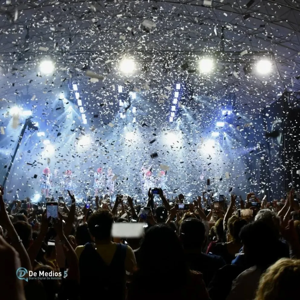Pese al frío, mucha concurrencia en los diferentes espectáculos. (Fotos De Medios 5)