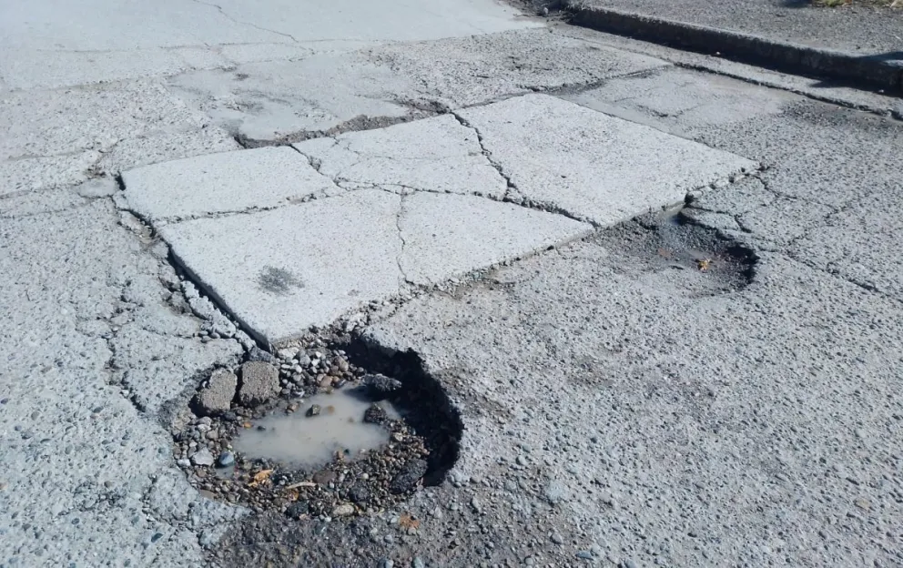 Pozos reaparecen en Ituzaingó y Schieroni tras las lluvias. 