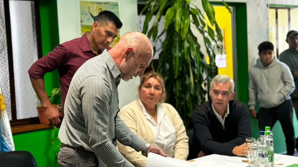 La jornada contó con la presencia del ministro de Obras Alejandro Echarren y la jefa comunal de San Javier, Gladys Almuna.