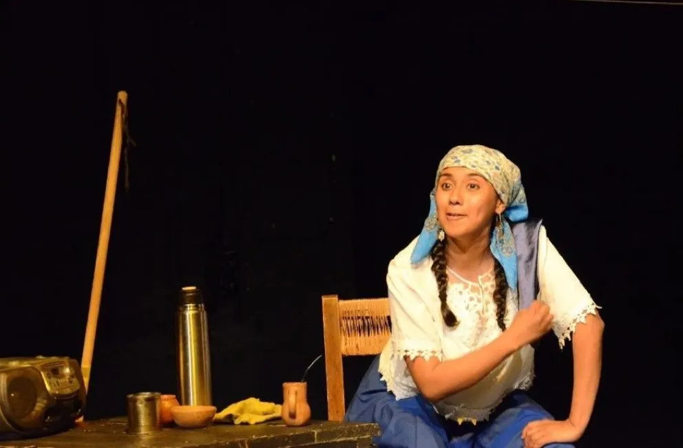 La conmovedora obra de teatro mapuche "Tukulpan" llega al teatro El Tubo.