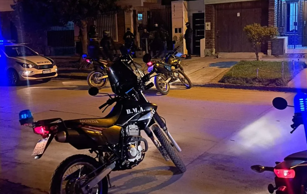 Un trabajo coordinado entre efectivos de la Comisaría Primera y la BMA.  