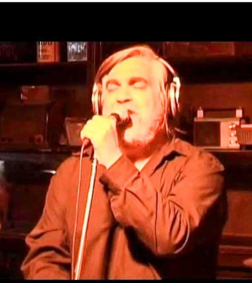 Su vida dio un giro cuando perdió la audición y se vio obligado a buscar nuevas pasiones. 