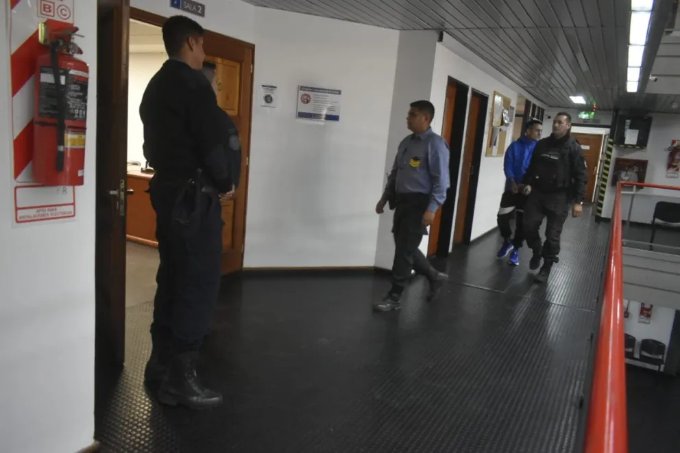 Audiencia judicial con mucha tensión en el Poder Judicial de calle Laprida. 