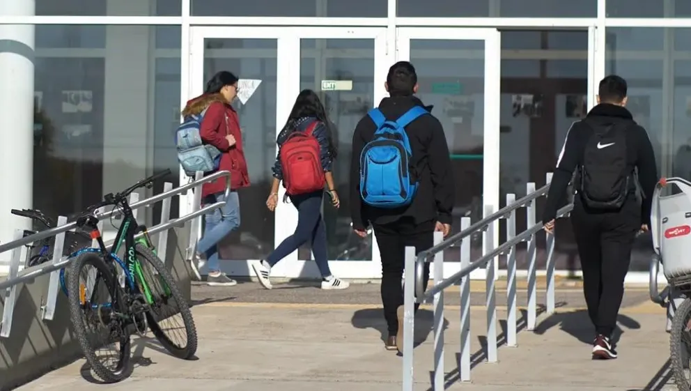 Es por formulario electrónico.