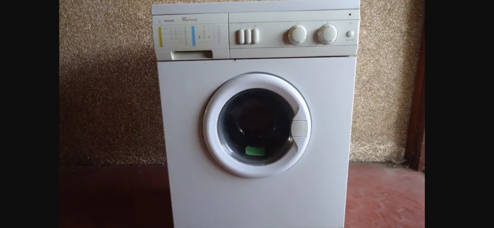 Compraron un lavarropas usado y se llenaron de problemas. 