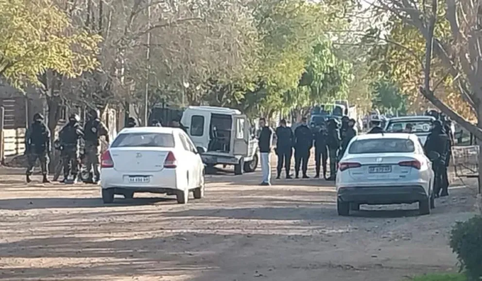 También allanaron una casa en las 36 Viviendas, el barrio donde vivía la víctima. Foto (ANR)
