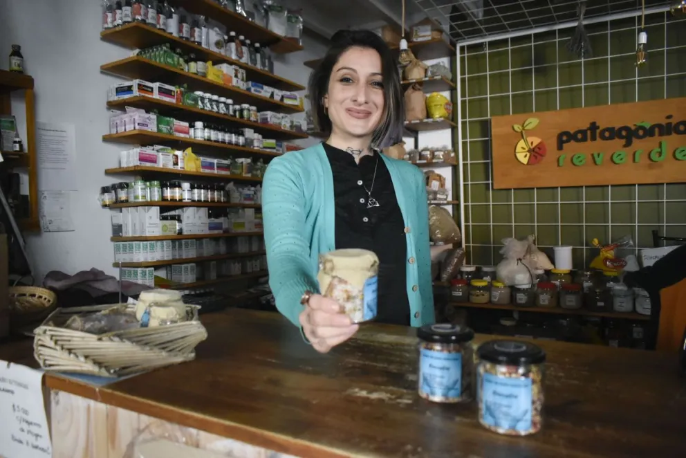 Las sales de baño de Betiana Fuentes son un éxito. Fotos Vanesa Schwemmler para NoticiasNet.