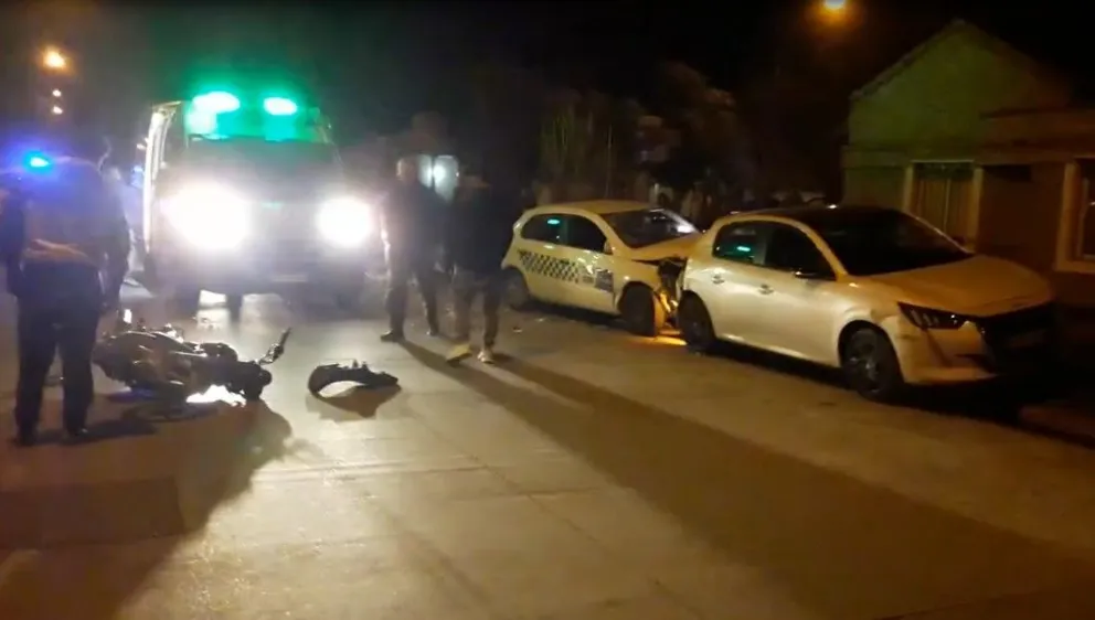 El personal del SIARME se hizo presente y prestó las primeras atenciones. 