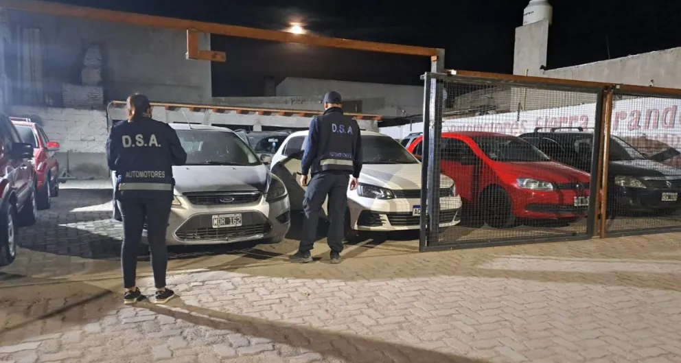 La Policía detectó y secuestró un vehículo con motor adulterado.