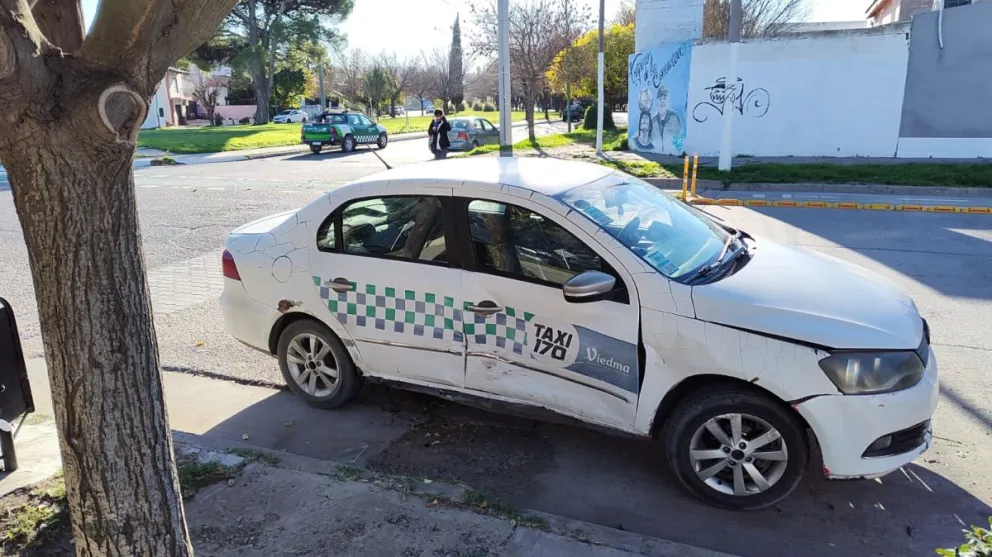 Choque entre la calle San Martín y el boulevard Ayacucho de Viedma.