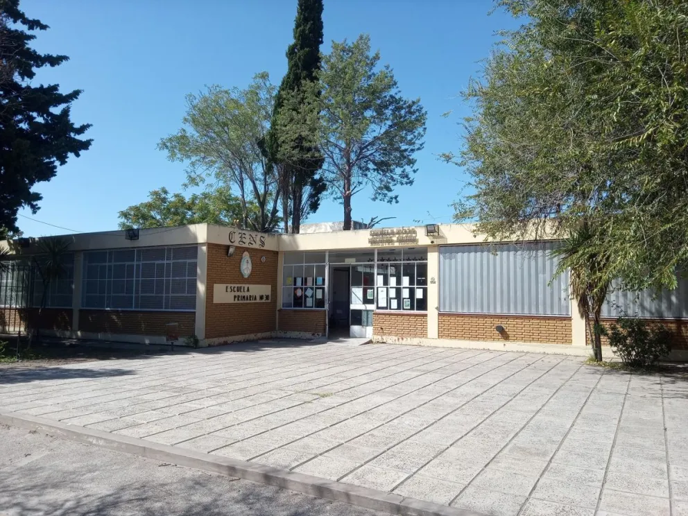 Centro Educativo de Nivel Secundario (CENS) N°1 de Viedma.
