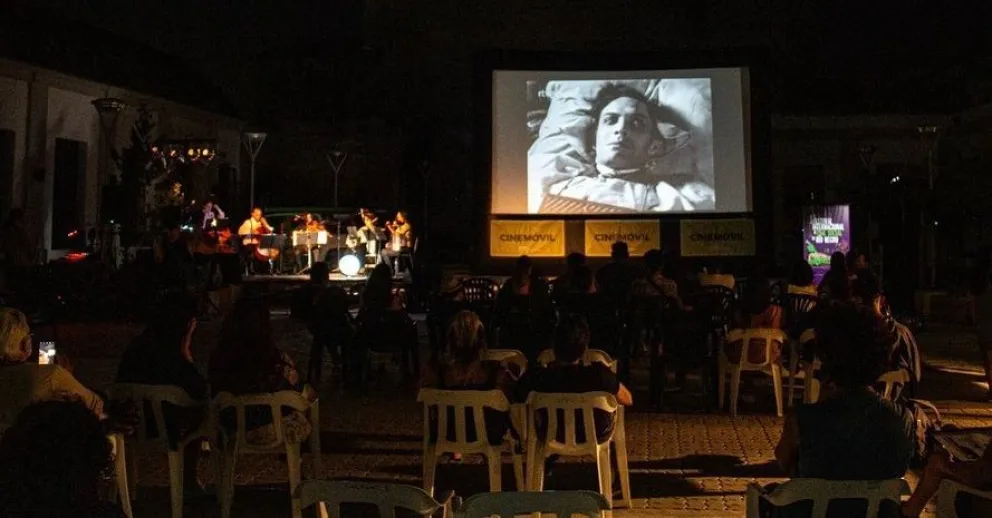 Una fuerte mirada en temáticas regionales y globales.