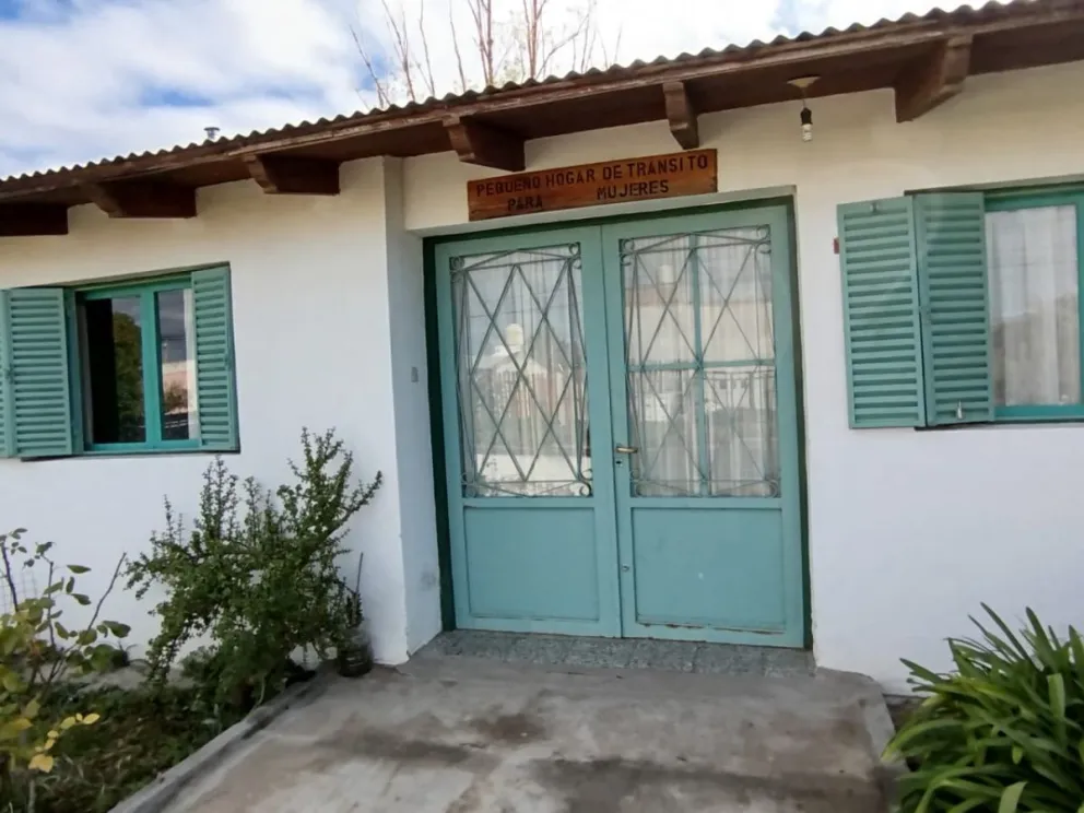 El Hogar de Mujeres está sobre la calle Urquiza. 