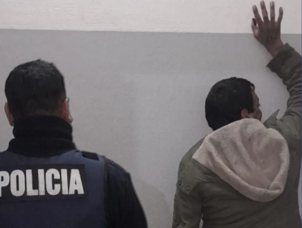 El agresor terminó detenido por personal de la Comisaría 15