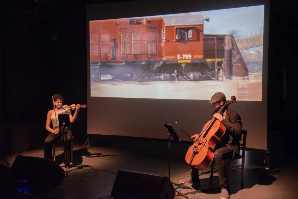 Con sala llena, cerró la tercera edición del festival. Fotos Daniel Idiarte. 