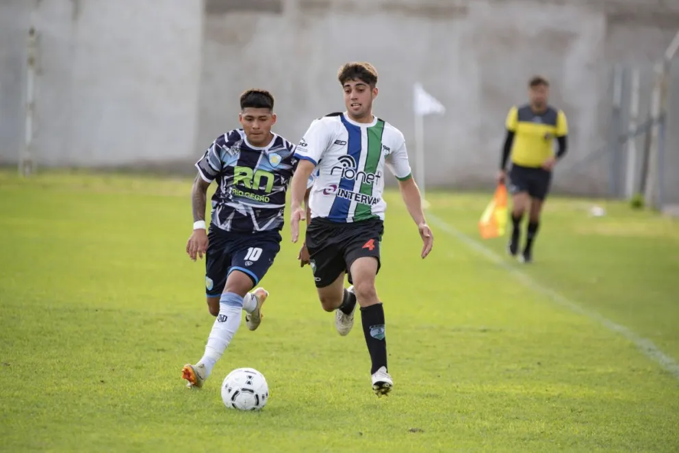 Sol de Mayo y Cultural son los encargados de abrir la fecha del fútbol local. Foto: Daniel Idiarte (Archivo).