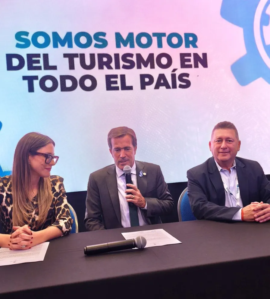 Fabregues en el acto (derecha). Foto gentileza Regional Faevyt.