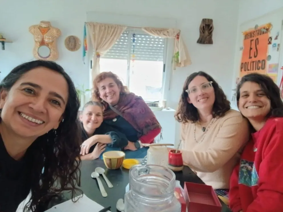 Las organizadoras de las jornadas, en una reunión preparatoria. 