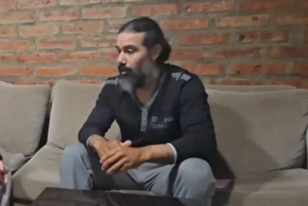 Nostro Pinta habla con la prensa luego de que se conociera su absolución. Captura de video. 