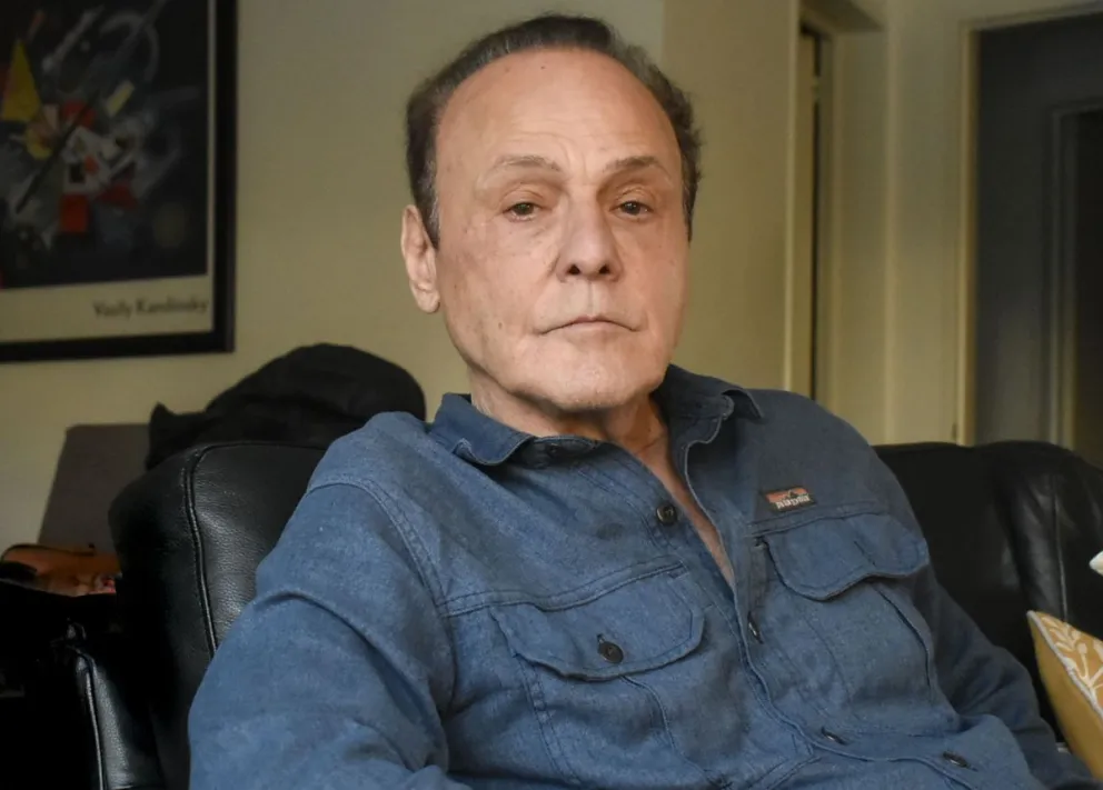 Cosme Andrés Nacci, sacó su cuarto libro a los 74 años. Fotos de Vanesa Schwemmler para NoticiasNet.