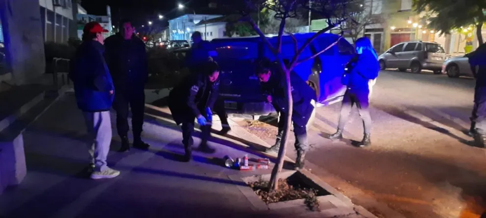 El hombre fue detenido por personal policial. 