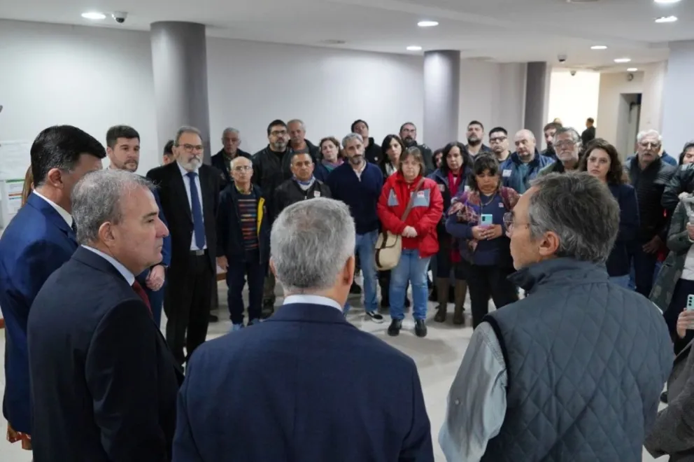 Pesatti y los jefes de bloques escucharon la palabra de referentes del INTA. 