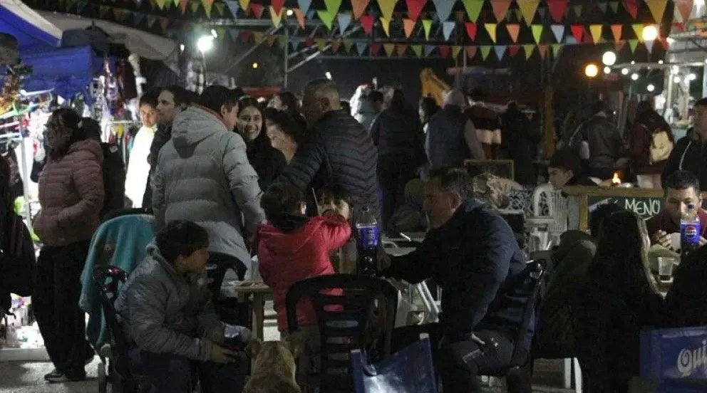 El sábado los vecinos se volcaron a las calles para disfrutar de las distintas propuestas. (Foto gentileza)
