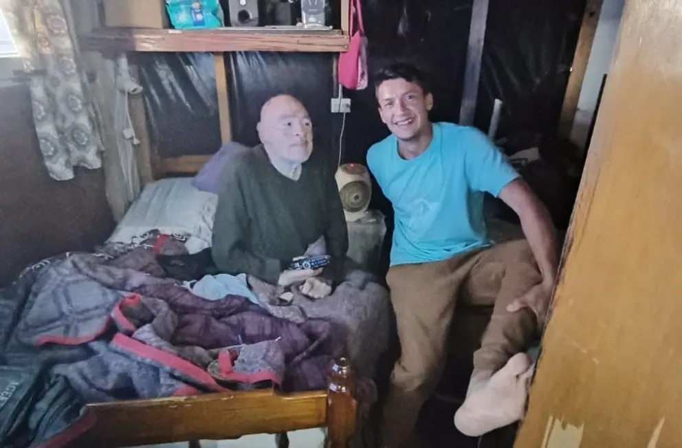 Oscar Veloso tuvo que dejar su vivienda y actualmente se encuentra en el barrio 30 de Marzo. 