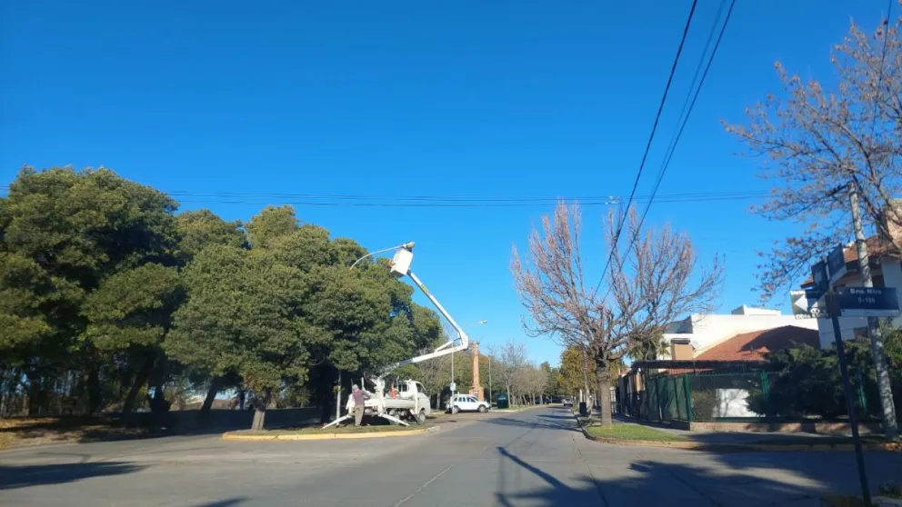 El lunes feriado había operarios avanzando con la reconversión.