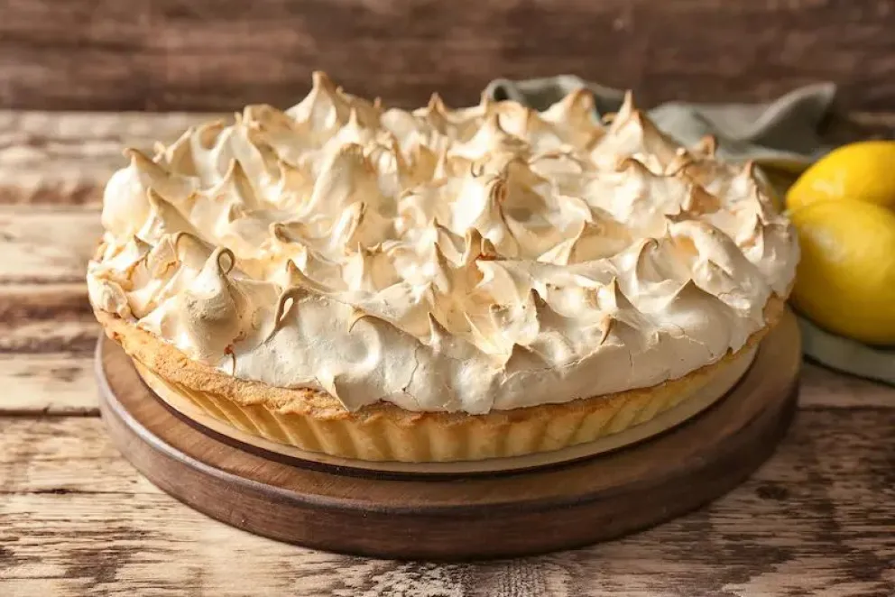 Hacé esta torta de ricota y merengue.