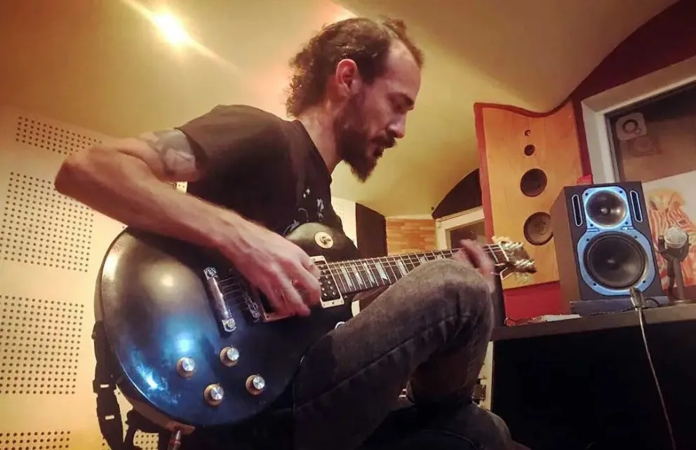 Juan Carrizo es un músico independiente en constante movimiento.