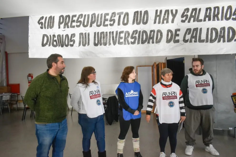 La Universidad en crisis, conferencia de prensa de esta mañana. Fotos Vanesa Schwemmler. 