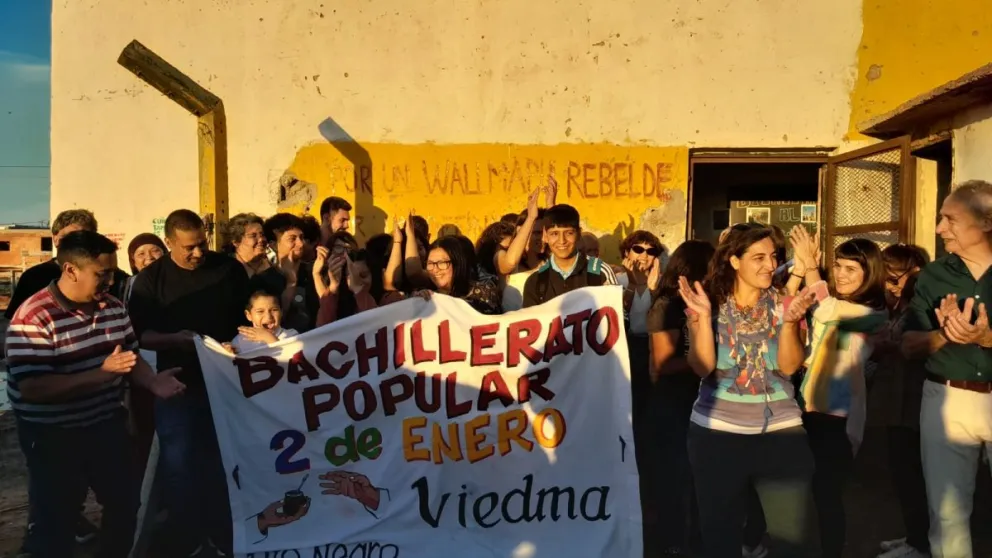 El bachillerato funciona en el barrio 2 de Enero.