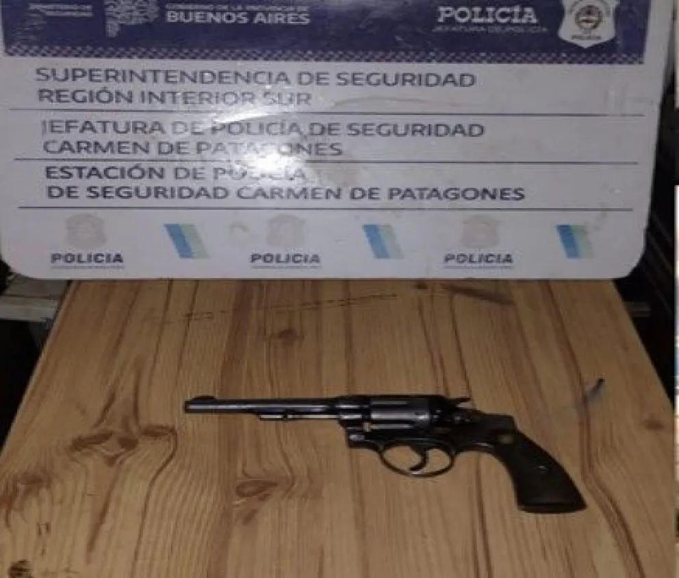 El arma fue secuestrada por personal de Policía Comunal. 