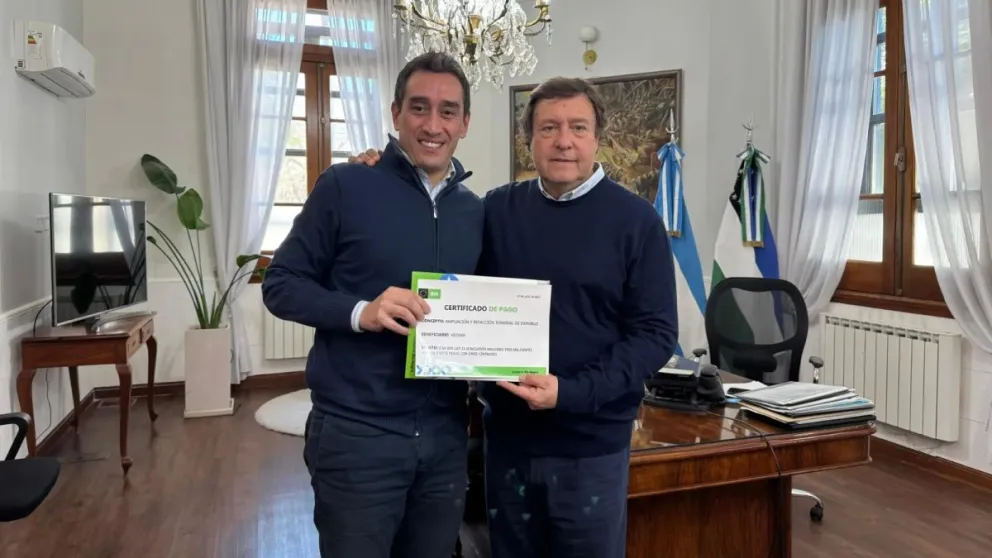 El intendente Marcos Castro junto al gobernador de Río Negro, Alberto Weretilneck