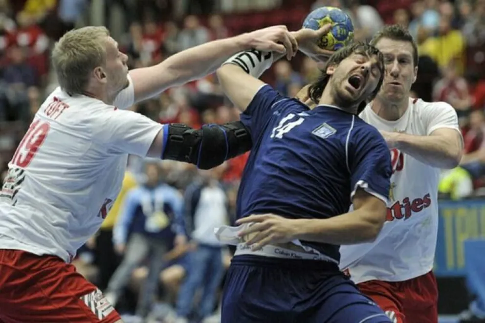 Agustín Vidal, olímpico viedmense con la Selección Argentina de handball. 