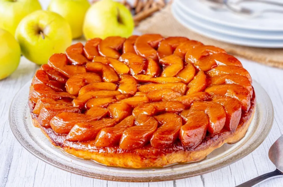 Torta invertida de manzanas caramelizadas. 