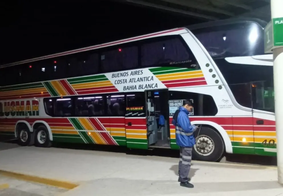 Los pasajeros de Plusmar siguen si respuestas. Foto: archivo 